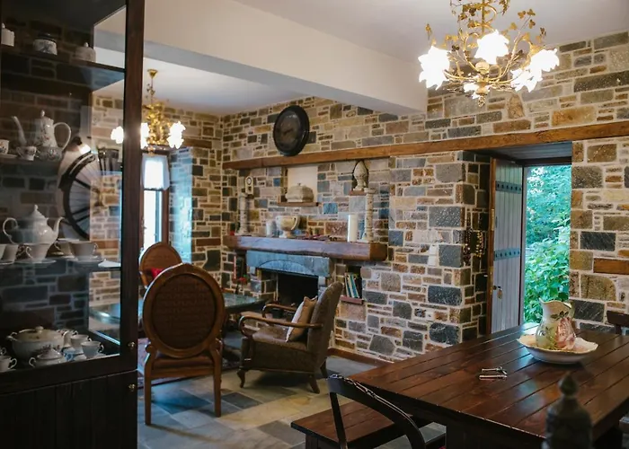 Eudora Full בית הארחה *