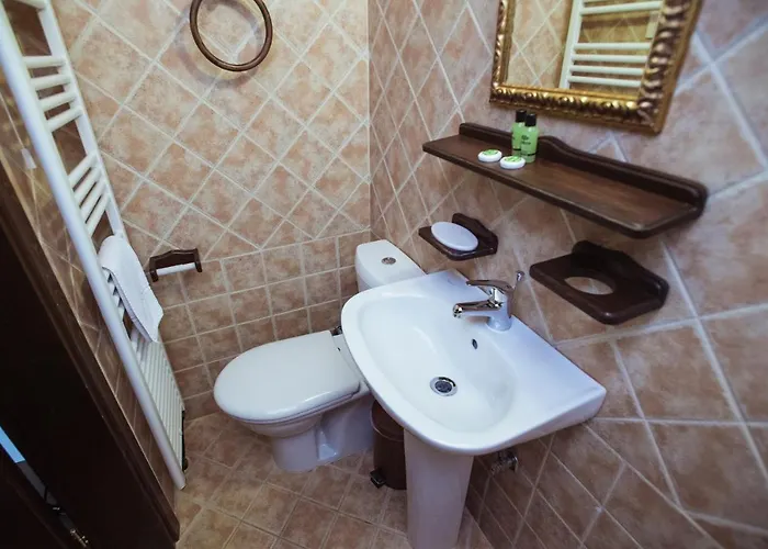 בית הארחה Eudora Full *